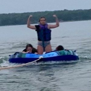 Meet your Posher, Avery